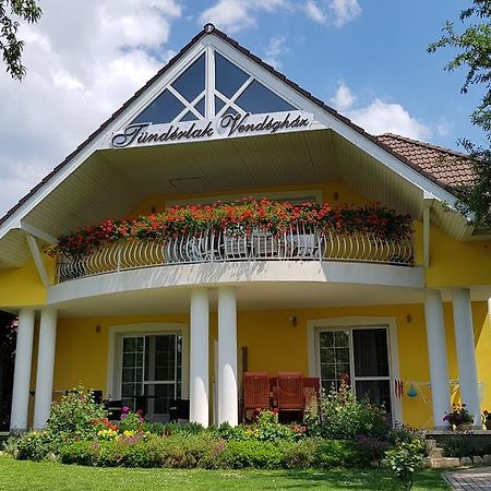 Apartament Tuenderlak Vendeghaz Balatonfüred Zewnętrze zdjęcie