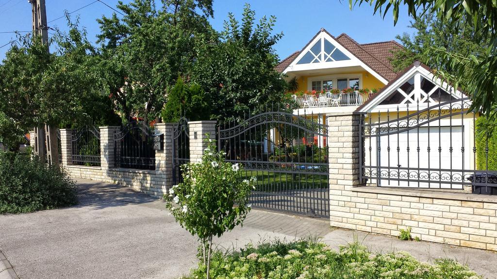 Apartament Tuenderlak Vendeghaz Balatonfüred Zewnętrze zdjęcie